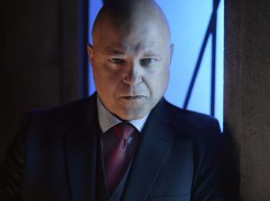 Captain Nathaniel Barnes (Michael Chiklis)
